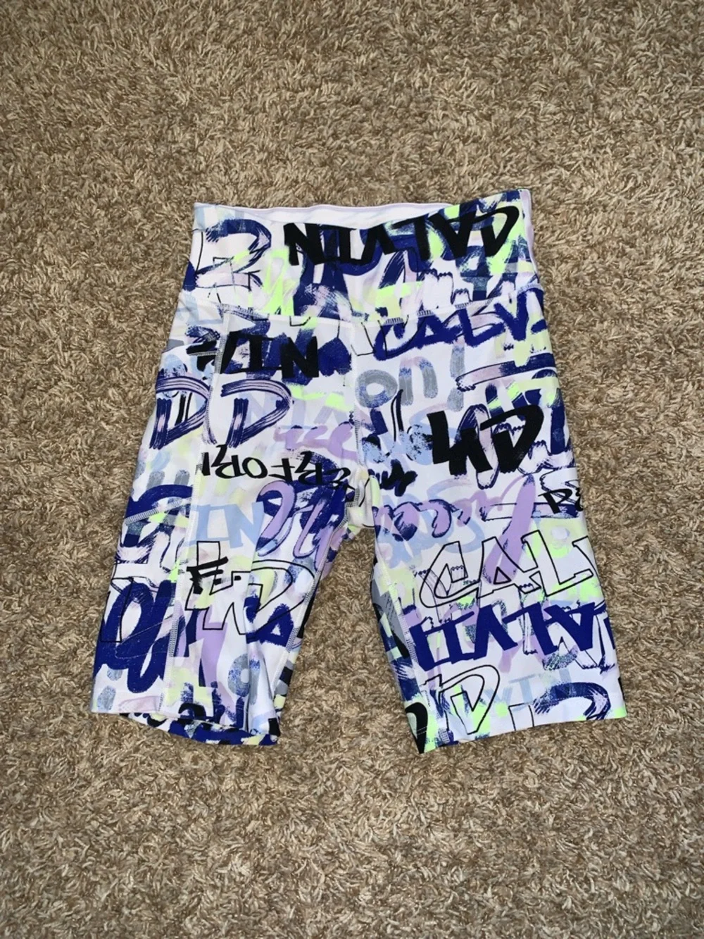 Calvin Klein Women’s Graffiti Fashion Printed Long Athletic Biker Shorts Small - Picture 1 of 8